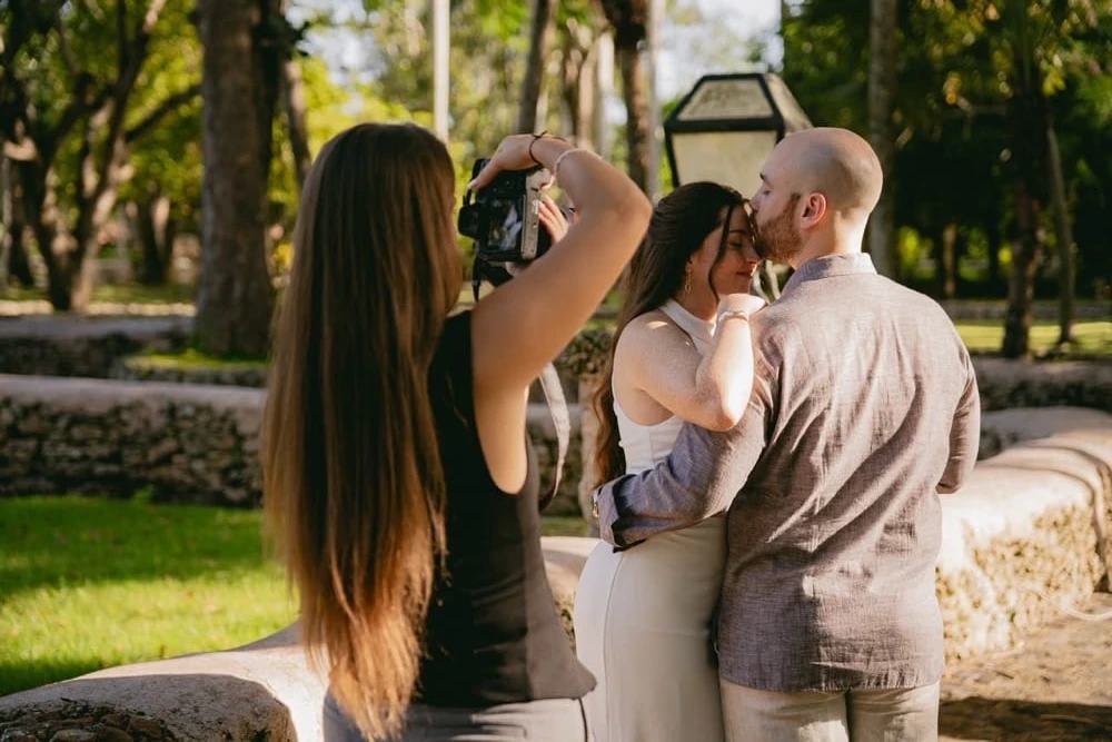 Natural candid wedding photography by Lisa Timmins, Dominican Republic